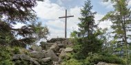 Bílá skála (německy Heidstein) je hora na pomezí Jizerských hor a Krkonoš, od Tanvaldu vzdálena 4,5 km a z Příchovic 2 km východním směrem.